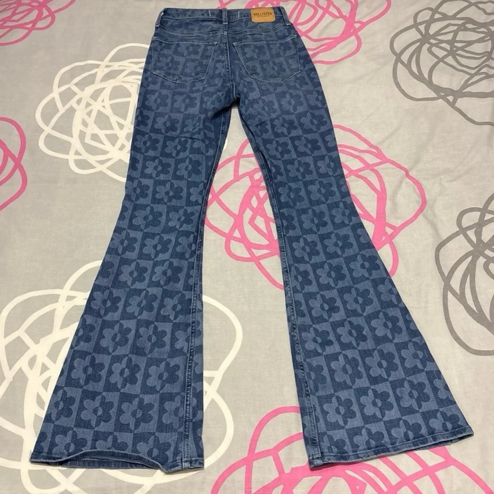 Hollister High-Rise Two-Tone Floral Vintage Flare Jeans